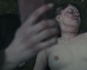 Elisa Echebarria Menendez, Jacqueline Bollen - Unseen (Invisible) s01e08 (2020) celeb bare vignette