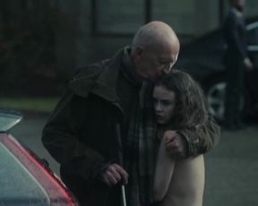 Elisa Echebarria Menendez, Jacqueline Bollen - Unseen (Invisible) s01e08 (2020) celeb bare vignette