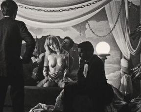 Simone Spoladore, Tammy Di Calafiori, and other - Magnífica 70 s03e02e05e06e08 (2018) celeb a bare-chested gig from the vid