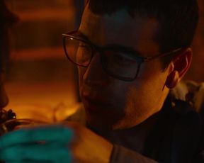 Milena Smit - No mataras (2020) celeb A luxurious vignette