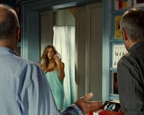 Nadir Caselli, Giulia Greco, Micaela Ramazzotti, and other - Posti in piedi in paradiso (2012) actress booby flick