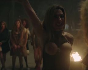 Daniela Santiago, Jedet, Sophia Lamar, Lara Martorell - Veneno s01e04 (2020) actress super-fucking-hot episode