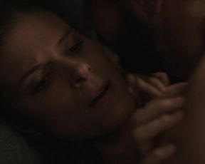 Kate Mara - A Lecturer s01e09 (2020) actress a bra-less sequence from the video