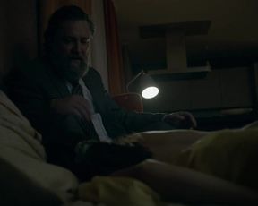 Lilith HaÃ le - Ein Schritt zu viel (2020) celebrity bare-chested vid