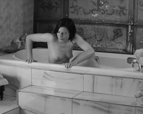 Louise Chevillotte, Souheila Yacoub - The Salt of Tears (Le sel des larmes) (2020) celeb fun bags gig