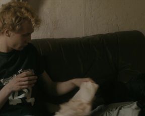 Leoni Schulz - Tore tanzt (2012) actress a stripped to the waist vignette from the video