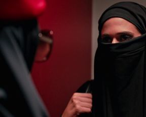 Niv Sultan - Tehran s01e01 (2020) actress booby vid