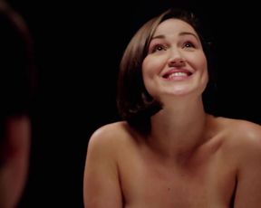 Kira Pearson - Salad Days (2015) celebs bra-less vid