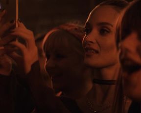 Sophie-Marie Larrouy - Cheyenne _ Lola s01e04 (2020) celeb jugs gig