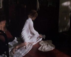 Amaliya Mordvinova, Nutsa Kukhianidze - 27 Missing Smooches (2000) celebrity bare episode from the vid