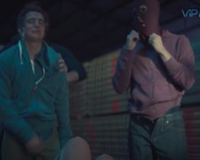 Antonia Giesen - La Jauria s01e06 (2020) celebs nude bumpers