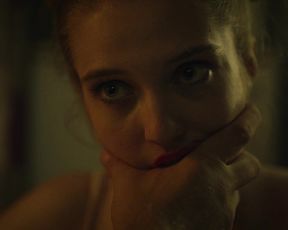 Veronika Moxireva - Topi s01e04 (2021) celeb bare boobies episode