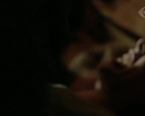 Meraqui Pradis - Fuerza bruta (2016) celebrity nude knockers