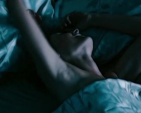 Ingrid Park - Eeling (2010) actress booby flick