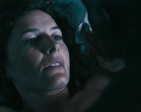 Ingrid Park - Eeling (2010) actress booby flick