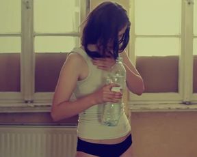 Diana Jachimowicz - Klatka 44 (2012) celebrity naked movie