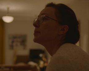 Vanessa Kirby, Sarah Snook - Lumps of a Dame (2020) celeb a sans bra sequence from the video