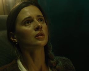 Agnieszka Grochowska, Samantha Ressler â Yankee Fantasy (2021) celeb A cool sequence