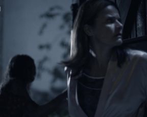 Michaela Petrekova - Hlava Meduzy s01e02 (2021) actress stunning vid