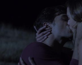 Lauren Swickard - A California Christmas (2020) celeb 1080