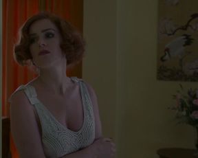 Isla Fisher â Blithe Spirit (2020) celeb steamy gig