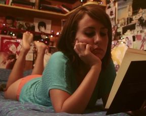 Marina Brox, Ana Loig, Paula Ortiz-Angulo - Pausa (2012) celeb jaw-dropping vid