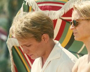 Alison Wheeler, Marie Perrin, Ana Girardot, Sabrina Seyvecou, Janicke Askevold - Cloclo (2012) celeb globes episode