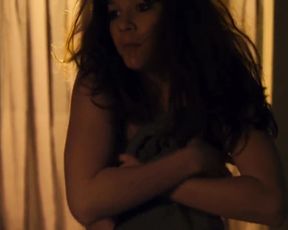 Laurie Leveque - Diminutive pute (2012) actress romp and naked tits gig