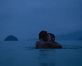 Julia Konrad, Jessica Cores - Invisible City s01e01e03 (2021) celebs bare mounds