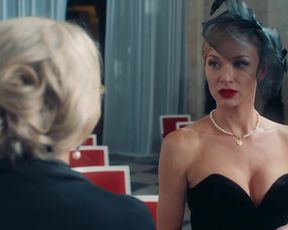 Gabriela Muskala, Karolina Gruszka, Aleksandra Adamska - Krolestwo kobiet s01e01-02 (2020) actress super-steamy movie vignette