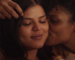 Vaneza Oliveira, Amanda Magalhaes, Thais Lago – 3_ s04e01 (2020) celeb a bra-less vignette from the vid