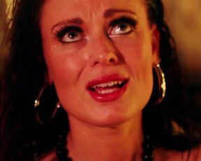 Amy Groening, Zsuzsi, and other â Fatherâ s Day (2011) celeb 1080p_0004