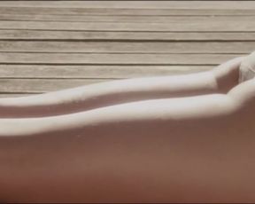 Valerie Stroh - Les limites (2013) celeb naked episode