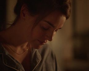 Laura Gordon, Olivia DeJonge â Undertow (2018) celebrity luxurious movie