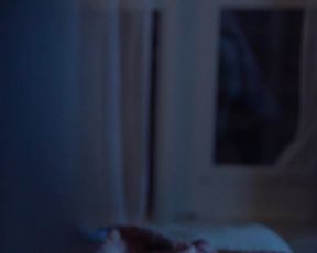 Laura Gordon, Olivia DeJonge â Undertow (2018) celebrity luxurious movie