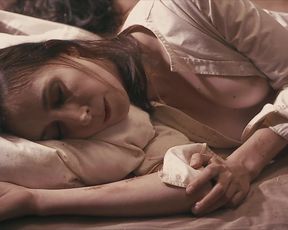 Sabrina Greve - O Duplo (2012) celebrity bare hooters