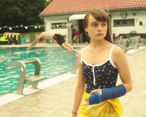 Jella Haase, Lena Urzendowsky, Elina Vildanova, Lena Klenke - Kokon (2020) celebrity A luxurious sequence