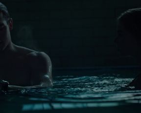 Maisie Williams, Anya Taylor-Fun - The Fresh Mutants (2020) celebrity molten gig