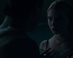 Maisie Williams, Anya Taylor-Fun - The Fresh Mutants (2020) celebrity molten gig