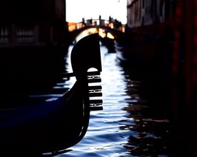 Naked on Stage - Girl Venician