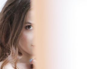 Naked on Stage - Girl in Room