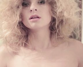 Naked on Stage - Hotel a Girl's