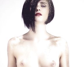 Nude Art - Golden Girl