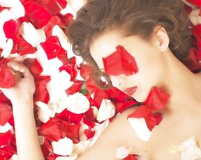 Nude Art - Kisse and Rose