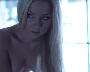 Nude Art Girl - Blonde In Room