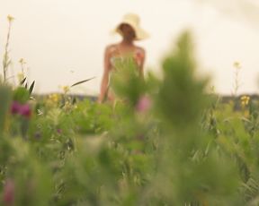 Nude Art Girl - Sun in the field 2