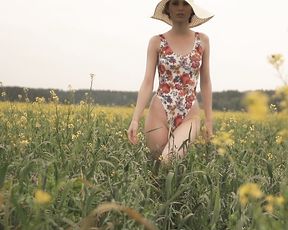 Nude Art Girl - Sun in the field 2