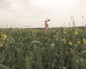 Nude Art Girl - Sun in the field 2