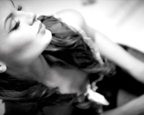 Nude Art Story - White and Black Pin-Up