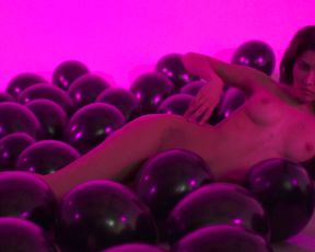 Nude Art Studio - Boobs and Ballons